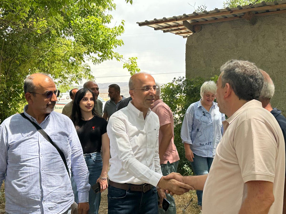 gencaskn's tweet image. 📍Hassa/Pınarbaşı
“Bizim nazarımızda kadın erkek farkı yok.Eksiklikte,noksanlıkta senin görüşlerinde.”Hacı Bektaş-i Veli
Bugün Tomarza Beydağı Derneğimizin Hassa köyünde ki etkinliğinde Pınarbaşı İlçe Başkanımız Sn.Eser Çetinkaya ile birlikte dostlarla birarada olduk.Tutulan…