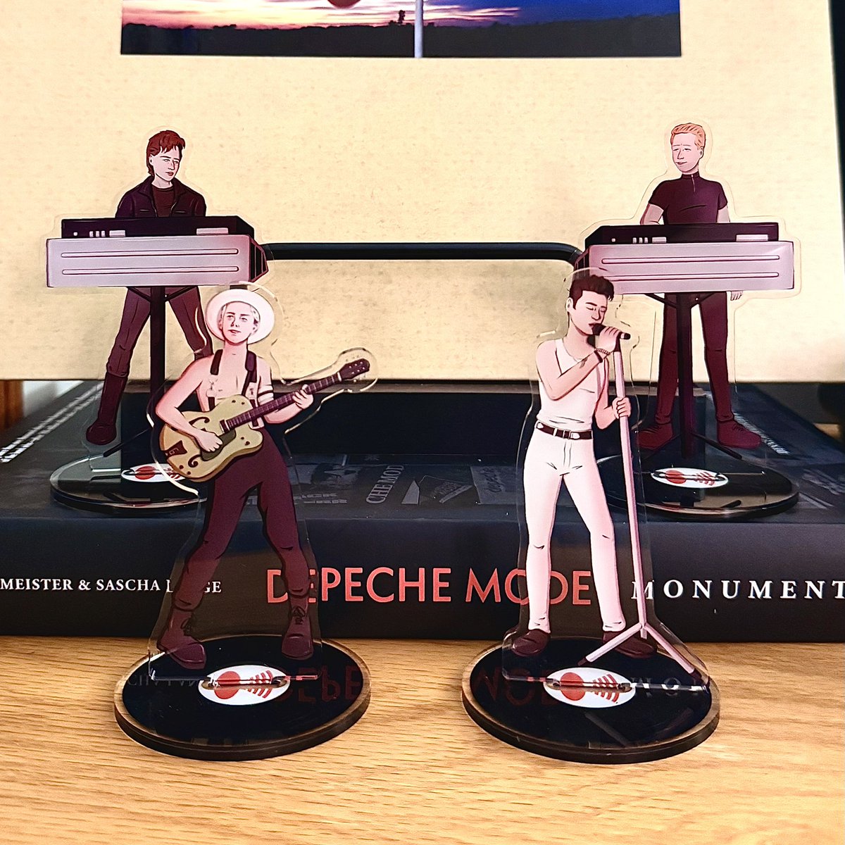 archamation's tweet image. international giveaway! details on how to win a depeche mode 101 acrylic standee set below!

how to enter:
- follow + retweet + reply with your favorite music for the masses song
- winner announced august 3rd 12pm est

enter on my insta (link in bio) for an extra chance to win!