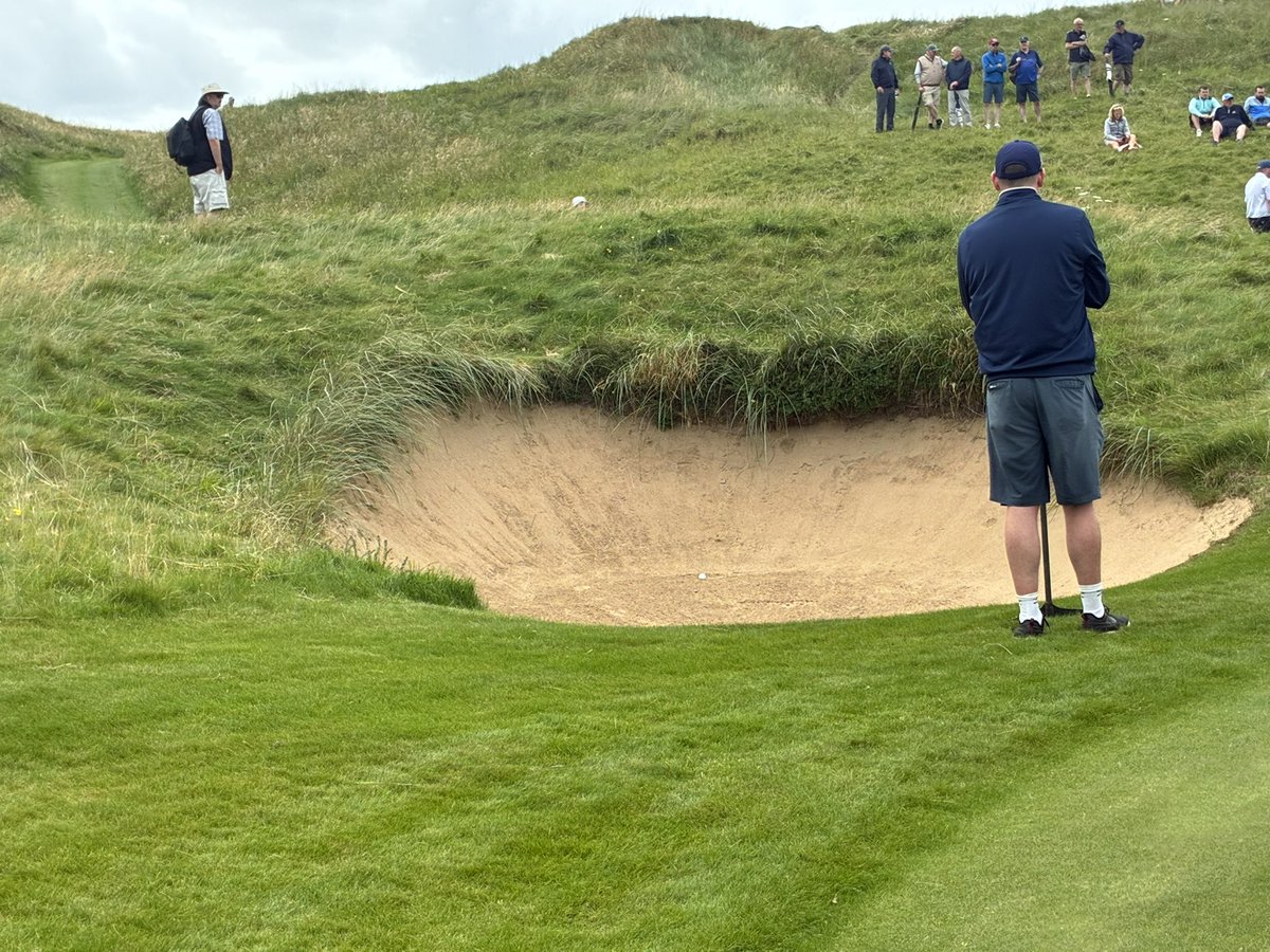 ClareFM's tweet image. Board looks good but ball not so much now for Jonathan Keane. Tough bunker shot to come, but Rafferty in the deep stuff on 10