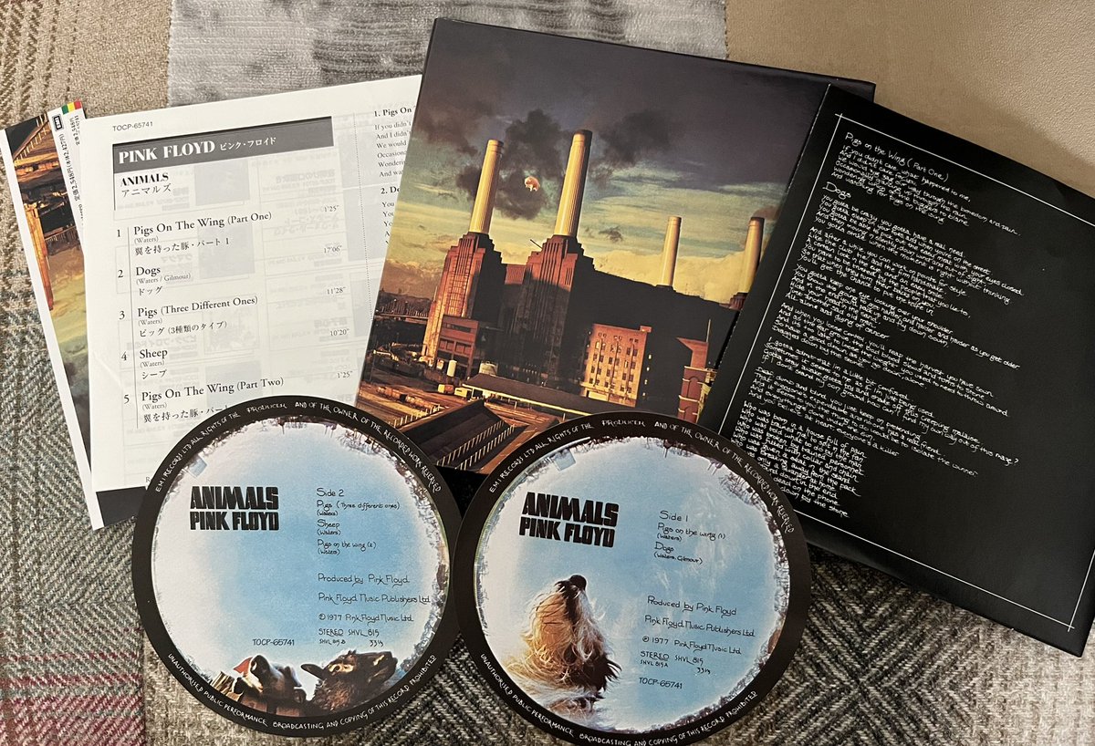 TRextasyBand's tweet image. Listening to ‘Animals’ by Pink Floyd from 1977. This is a wonderful mini-lp-cd replica of the original vinyl that’s sonically excellent. With obi, lyric insert, replica inner sleeve, and replica record labels and open out sleeve. #pinkfloyd @pinkfloyd #1977 #1970s #cd #album