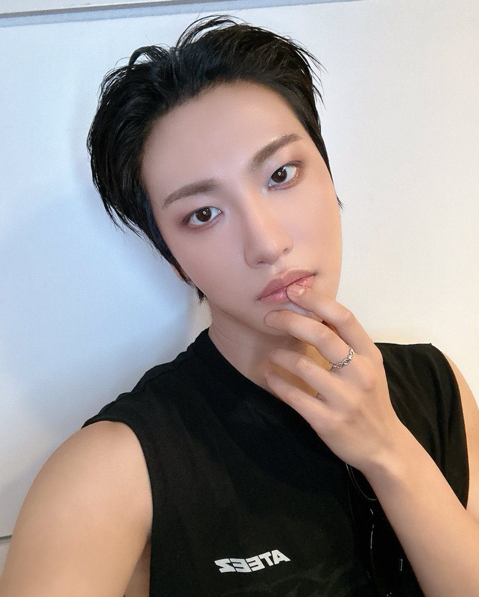 geniejimins's tweet image. i’m running out of ways to call him beautiful we gotta start inventing new words
