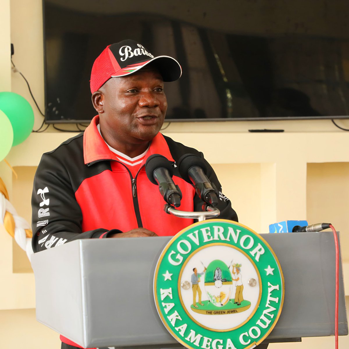 BarasaFernandes's tweet image. Hosted a luncheon at Golf Hotel and flagged off our secondary school teams representing Kakamega County at the KSSSA National Games, which kick off tomorrow, right here in Kakamega. To support their preparations, I provided Ksh 100,000 to each school team. We are proud of our…