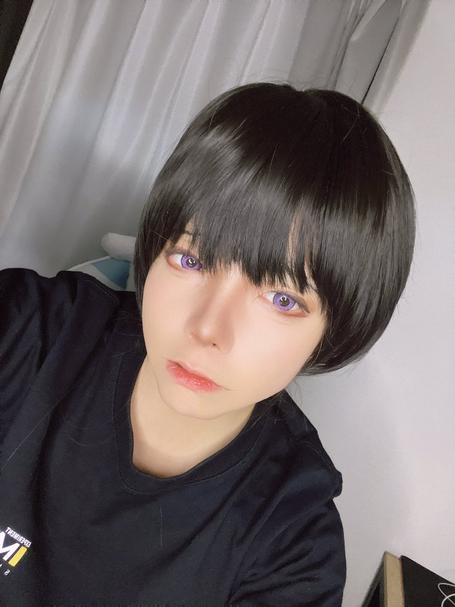 rooibostea21's tweet image. 練習で、
男装してみたけど難しい🤨
加工したところをもっと濃く
・顎をもっとシャープに
・ノーズシャドウもっとがっつり
・目は切れ長に
ウィッグ→さちえさんからの贈り物🎁
さちえさん(@sangosachie )