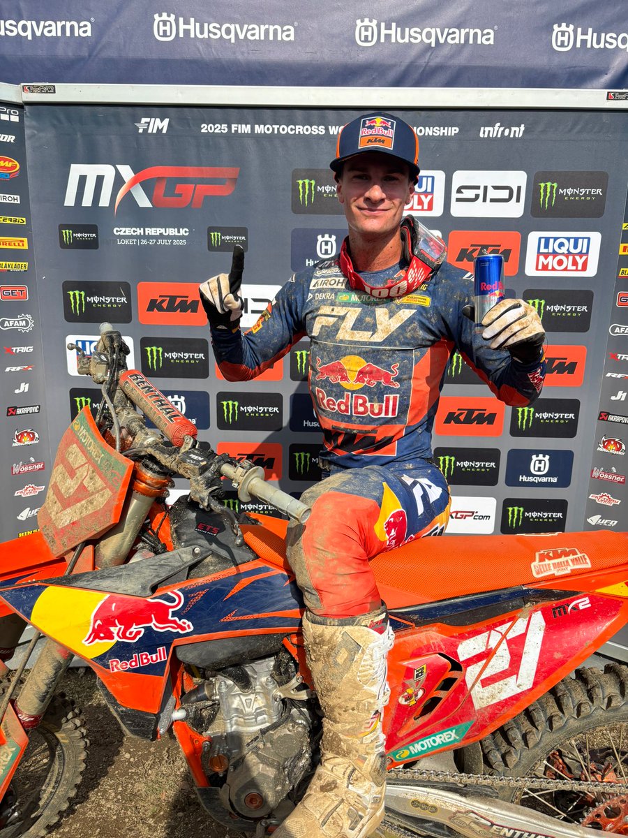 mxgp's tweet image. The Championship leader WINS MX2 Race 2 and takes the overall in Czech Republic ☝️

#MXGPCzechRepublic #MXGP #MX #Motocross #Motorsport