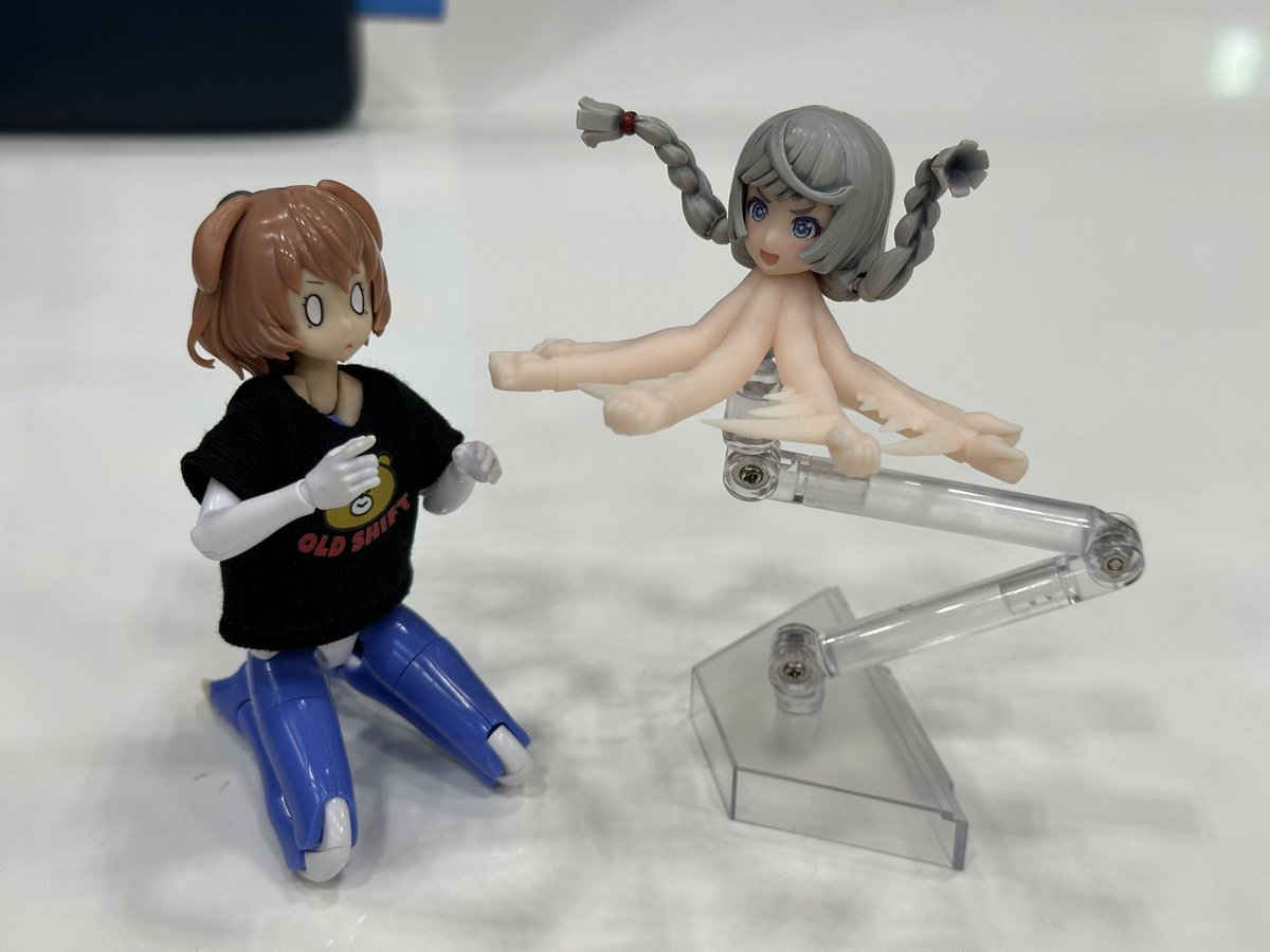 old_shift_'s tweet image. 何か間違ってるのか、何の生き物だ👾？
 #メガミデバイス