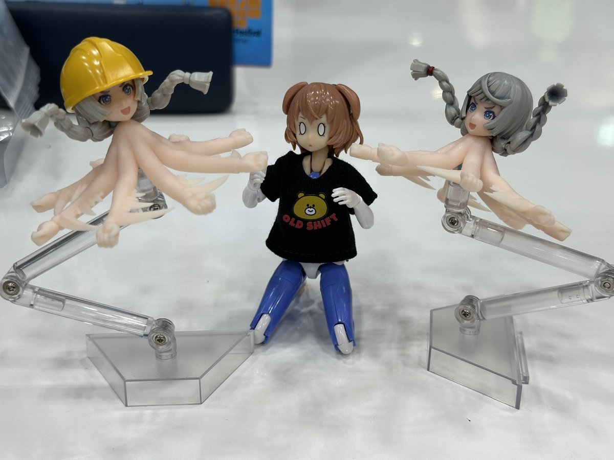 old_shift_'s tweet image. 何か間違ってるのか、何の生き物だ👾？
 #メガミデバイス