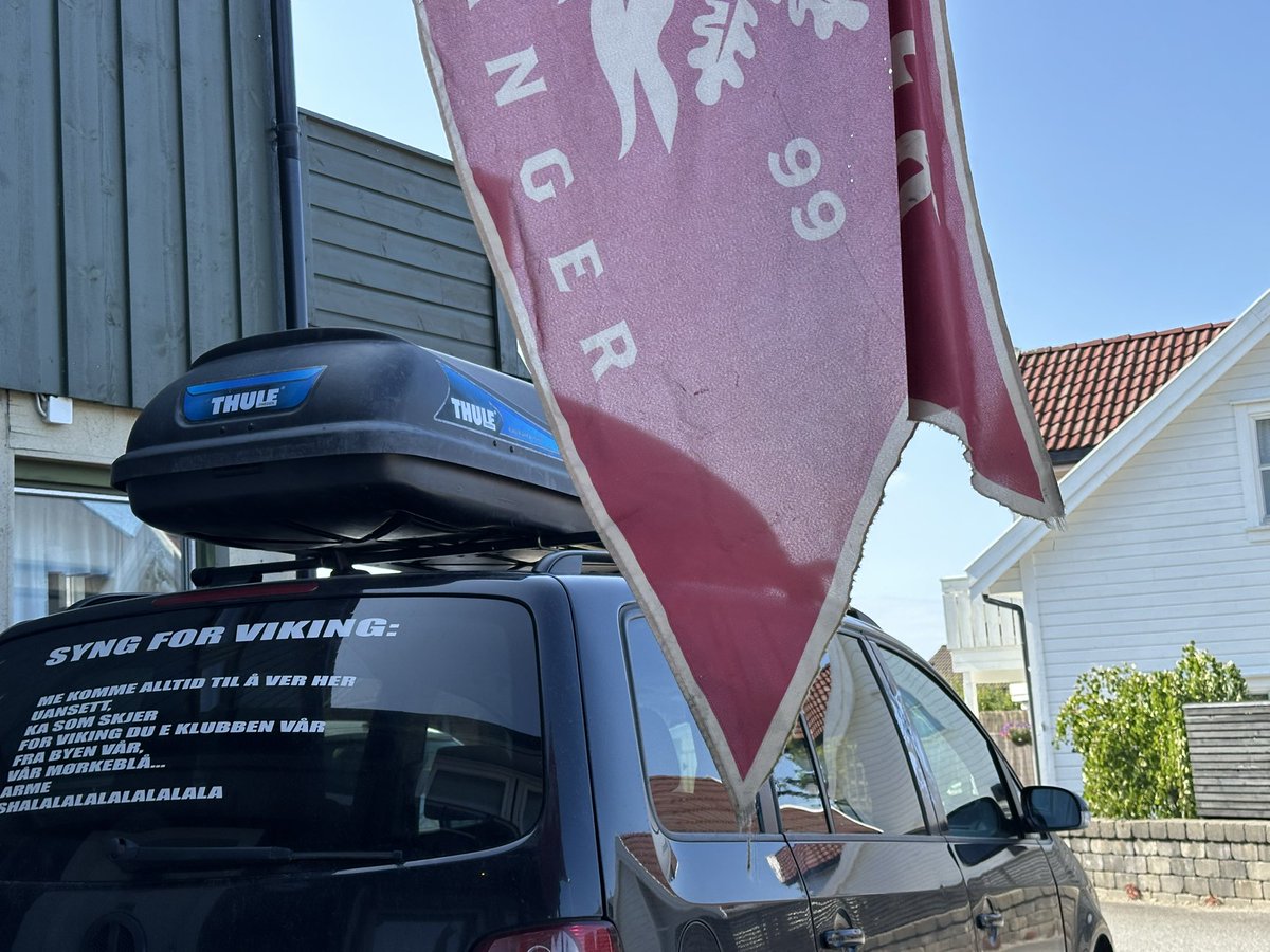 Magnekydland's tweet photo. På tur. #aftergame https://t.co/5RItaqMAko