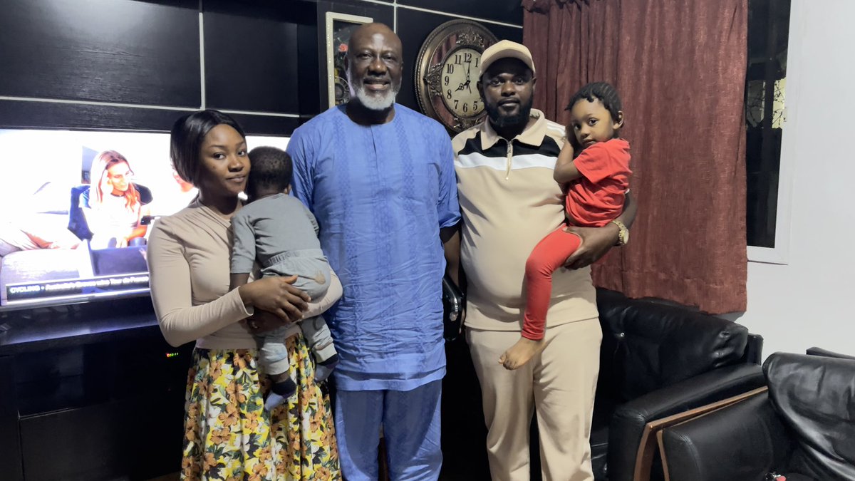 ArcOkpanachi's tweet photo. I’m honored to have his Excellency Sen. Barrister Dino Daniel Melaye visit me at my house, your remakable humility will forever be remembered… thank you Sir. https://t.co/DRc0oJFj6H
