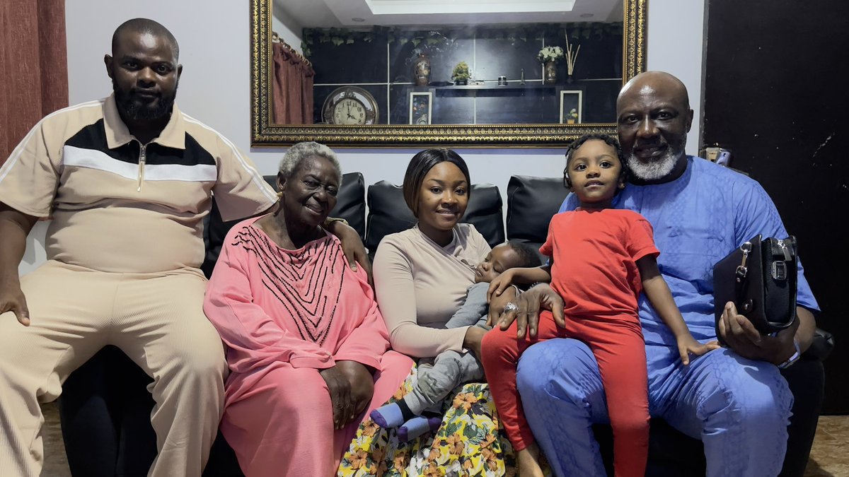 ArcOkpanachi's tweet photo. I’m honored to have his Excellency Sen. Barrister Dino Daniel Melaye visit me at my house, your remakable humility will forever be remembered… thank you Sir. https://t.co/DRc0oJFj6H