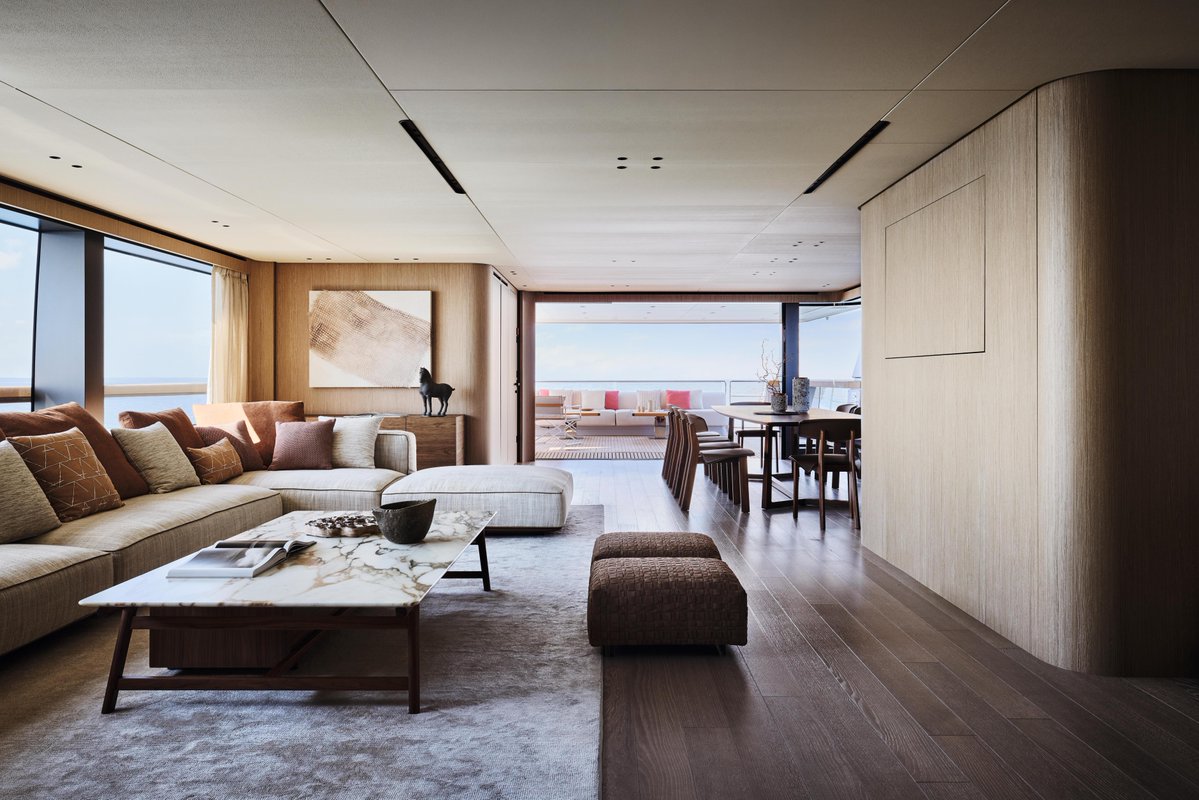 boatint's tweet image. Spacious enough to impress, yet manageable at 40m, the SD132 sits in one of the market’s most competitive sweet spots.
It’s a bold evolution of Sanlorenzo’s semi-displacement line - longer, larger and built to stand out in a segment everyone wants to master.
BOAT steps aboard…