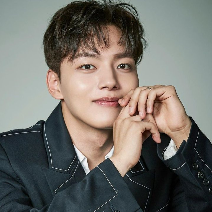 revistakoreain's tweet image. A agência de #YeoJinGoo esclareceu que a conta no X que seguiu um perfil pornográfico pertence a um membro da equipe, não ao ator.
Segundo a nota, foi um clique errado e medidas foram tomadas para evitar novos incidentes.
cr: Newsen