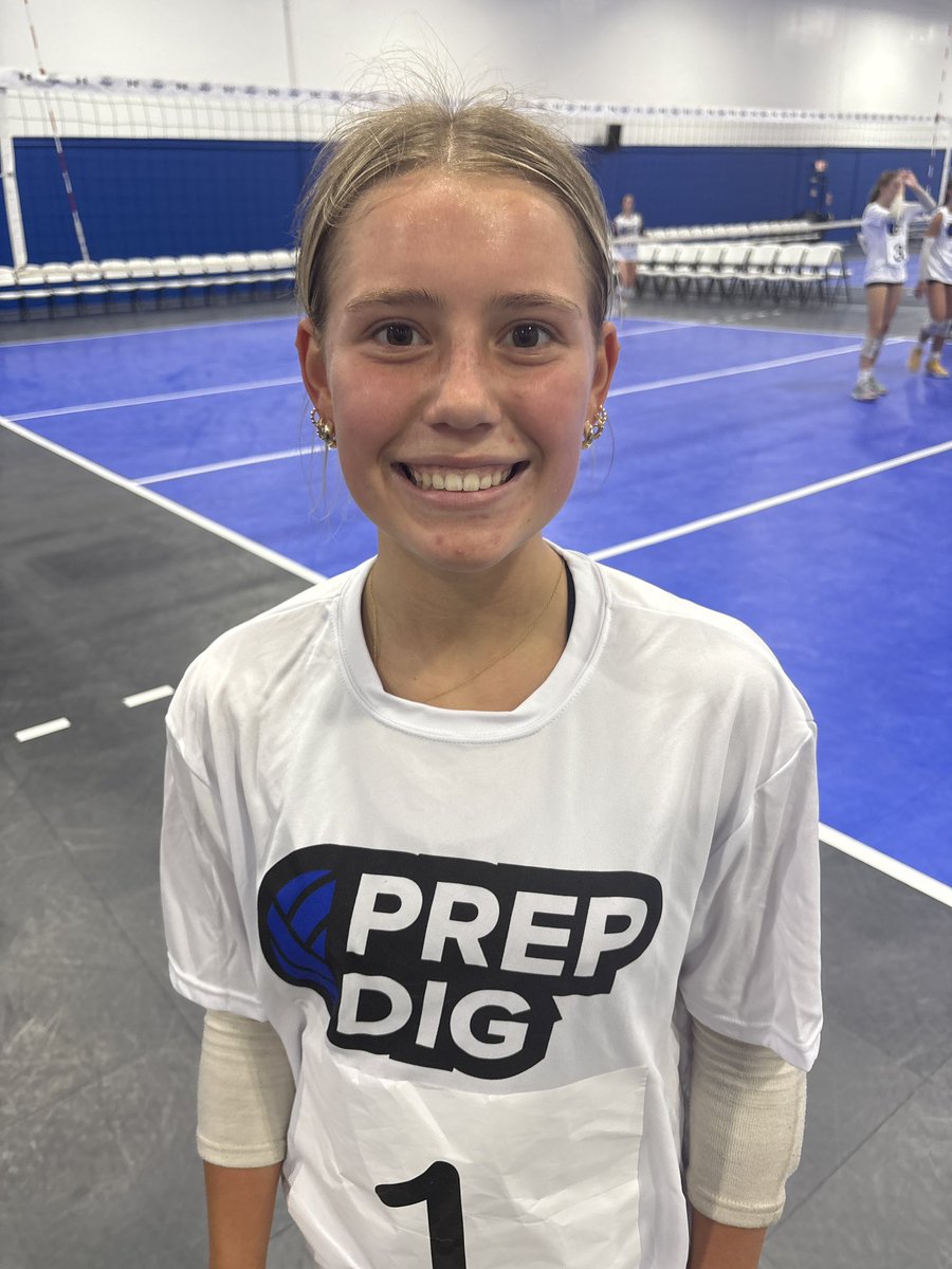 PrepDigIN's tweet image. Watch out for these two. Cecelia Beyer (1) is a talk first and fast moving DS who gets every ball despite her size. Gabriella Bassett (33) is a Westfield athlete, playing up a year at Circle, who is smooth as silk in serve receive.