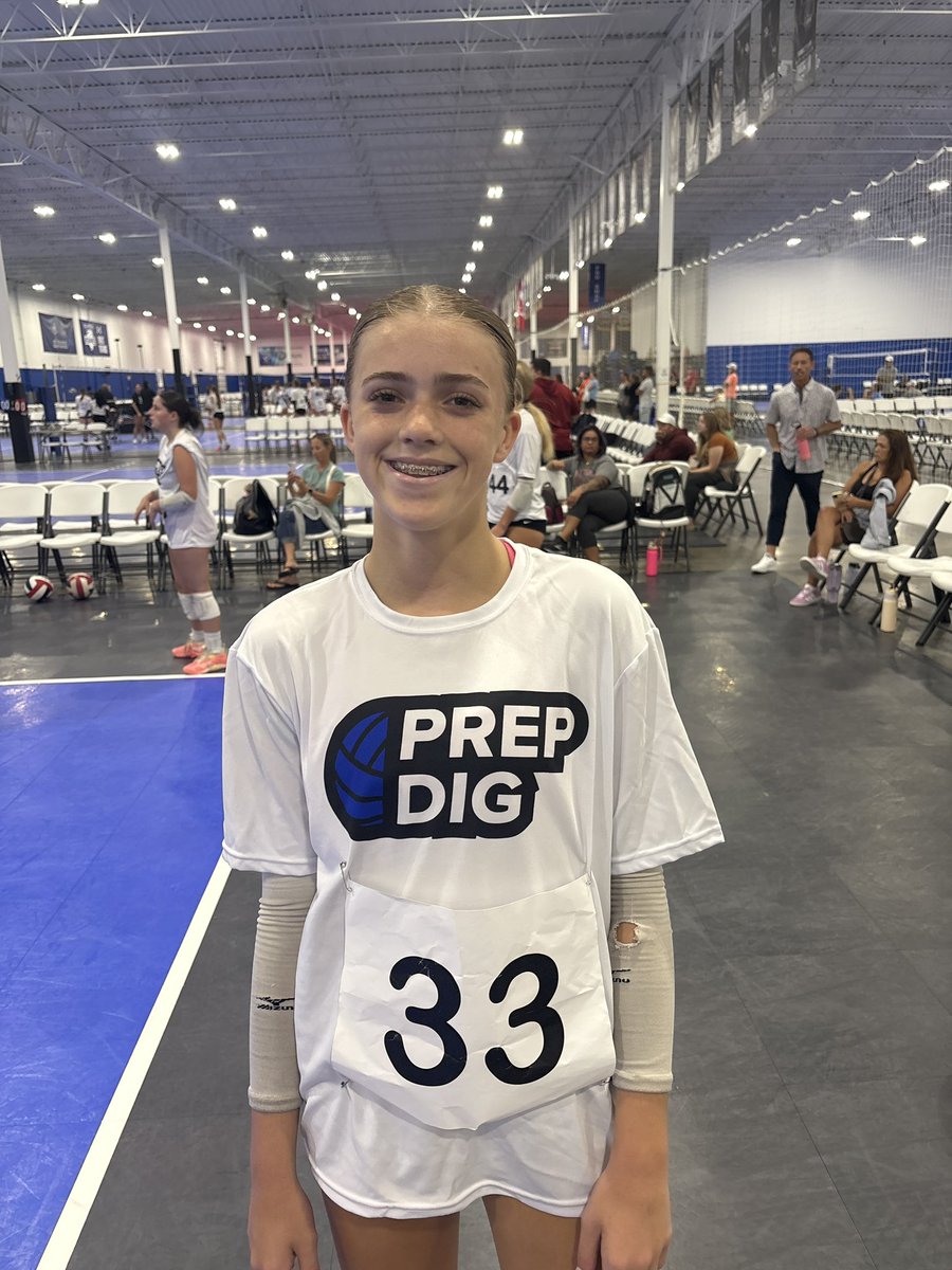 PrepDigIN's tweet image. Watch out for these two. Cecelia Beyer (1) is a talk first and fast moving DS who gets every ball despite her size. Gabriella Bassett (33) is a Westfield athlete, playing up a year at Circle, who is smooth as silk in serve receive.