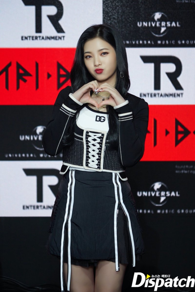 creativcore's tweet image. ᅠᅠᅠ
ᅠᅠᅠᅠᅠᅠ𝚄p𝐝α𝕥e ♡ ꒰ c𝕣eα𝐭i.vǝ ꒱ !
ᅠᅠᅠᅠᅠᅠ𝙳α 𝙻o𝕔α ꕀ 𝚜how𝕔αse.
ᅠᅠᅠ