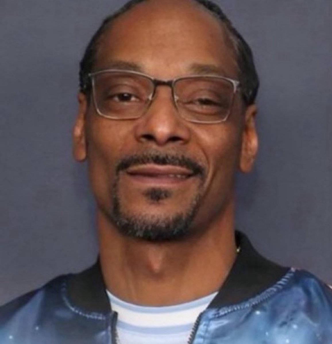 midasadmirer's tweet image. Snoop Dogg says only one person has outsmoked him