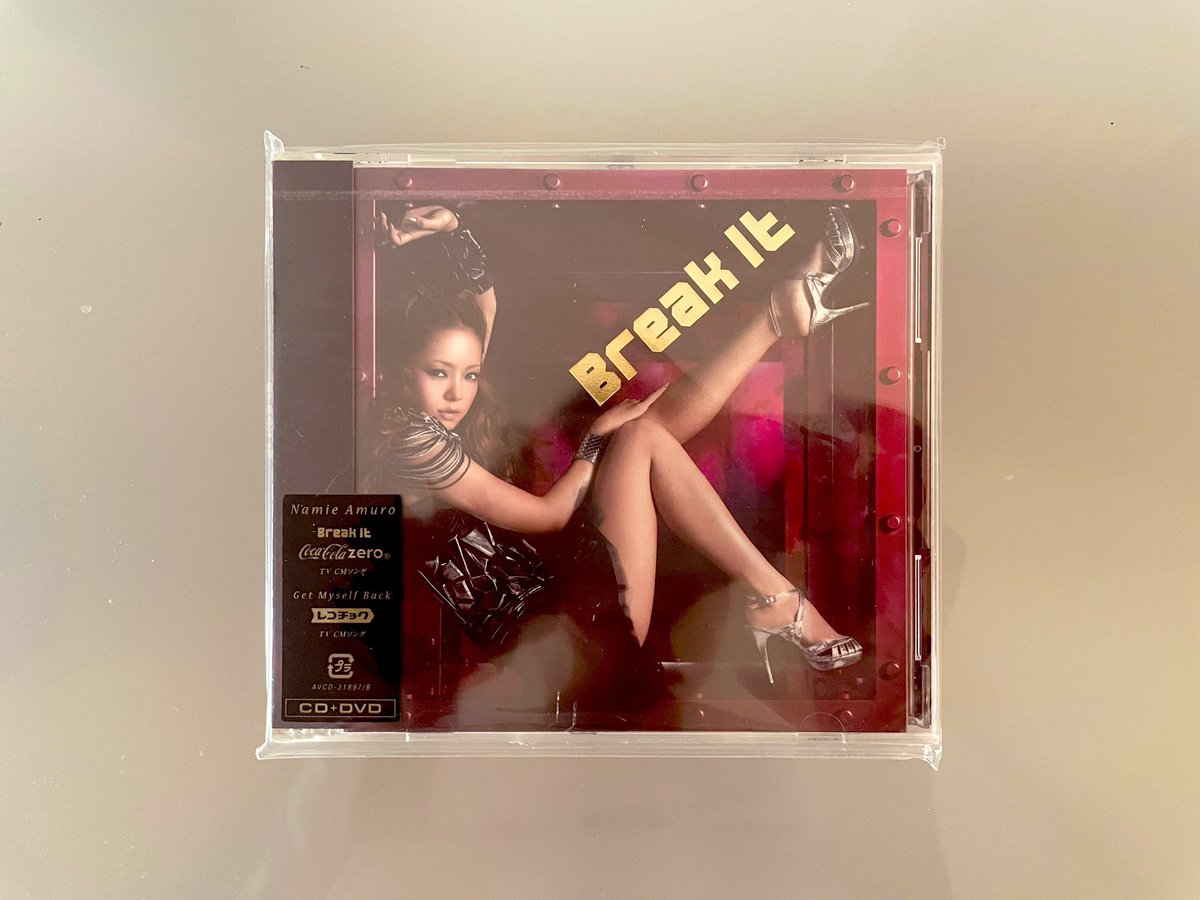 hanimage58's tweet image. 2010年7月28日に安室奈美恵ちゃんの「Break It/Get Myself Back」が発売されて15周年。両A面シングルです。どちらのPVも素晴らしく「Break It」は終始ダンスが格好良く「Get Myself Back」は安室ちゃんの可愛らしさが全開で、目でも楽しめる作品でございます。
#安室奈美恵
#BreakIt
#GetMyselfBack