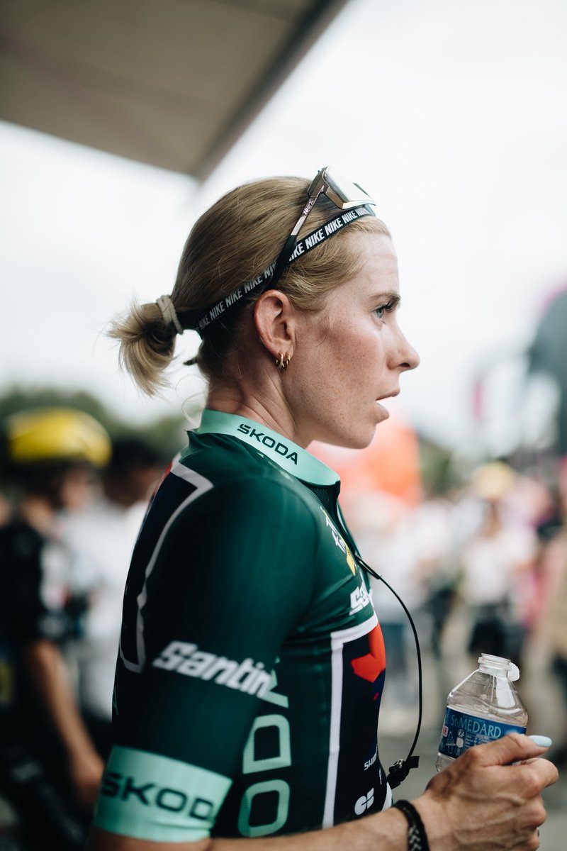 FDJ_SUEZ's tweet image. 🔚 @demivollering holds her place in the GC and @e_chabbey keeps the 🤍❤️ jersey!

RANKING —— urlr.me/5SMV4U

#StageThree #FDJSUEZ