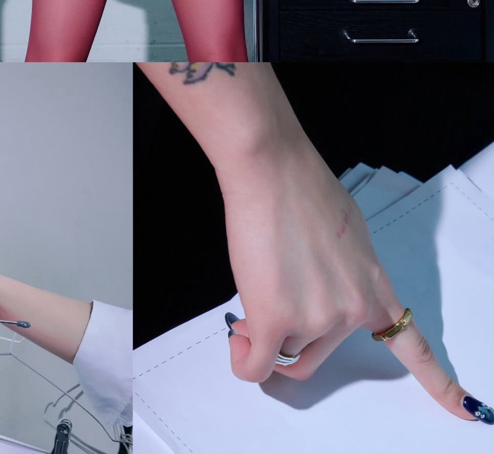 Ye_wheee's tweet image. 근데 저 위에 빨간 스타킹 뭐예요…?