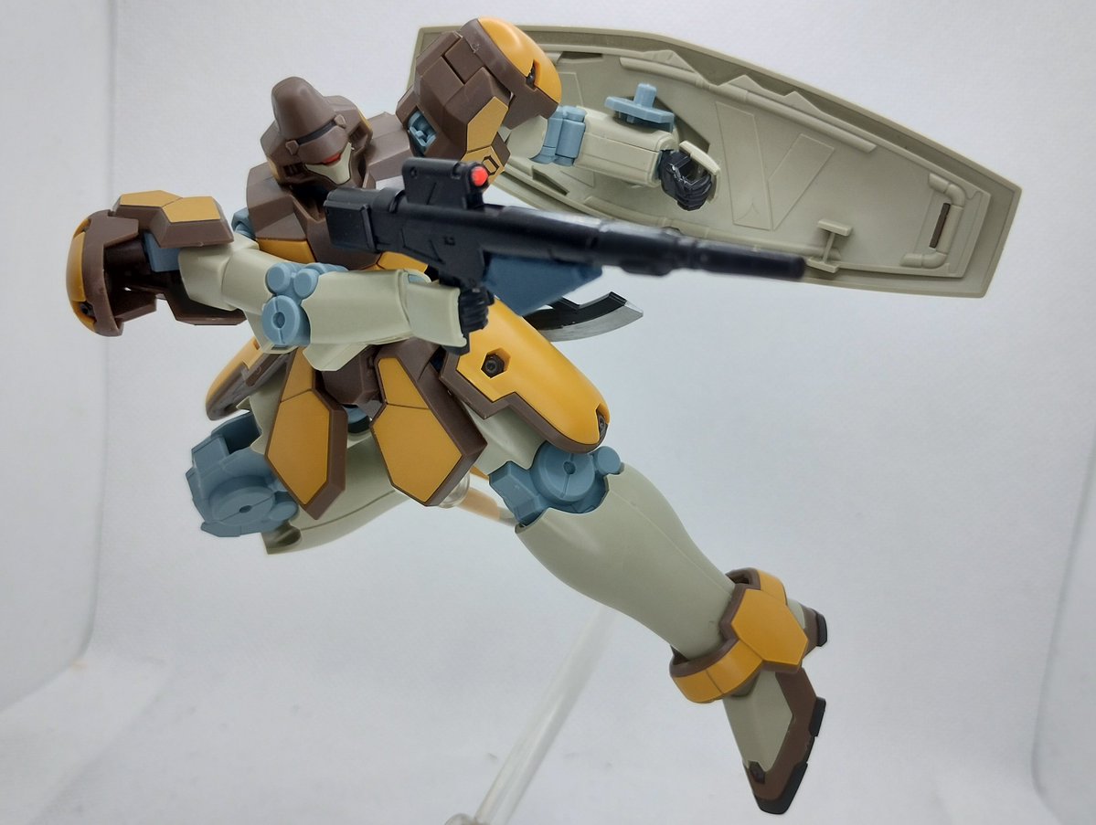 sera1390's tweet image. マグアナック売ってたから買ってきた。
なんかカッコ悪いと思っていたのはBB戦士のせいかな…今36機セット売っていたら気持ち的に買えるかもしれんと思ったりして。
ターバンとマント着けてるマグアナックも出してほしいなぁ…あいつ地味に目立つんだよね