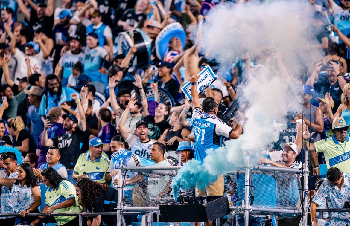 cam_pellegrino's tweet image. MLS Attendance 7/25-7/26:

1 #ATLUTD 40,409
2 #CF97 29,273
3 #SDFC 28,114
4 #ForTheCrown 27,835
5 #AllForCITY 22,423
6 #LAFC 22,103
7 #InterMiamiCF 21,044
8 #VWFC 20,719
9 #Crew96 20,641
10 #RSL 19,238
11 #DOOP 18,057
12 #NERevs 17,992
13 #VamosUnited 17,474
14 #DTID 11,004*