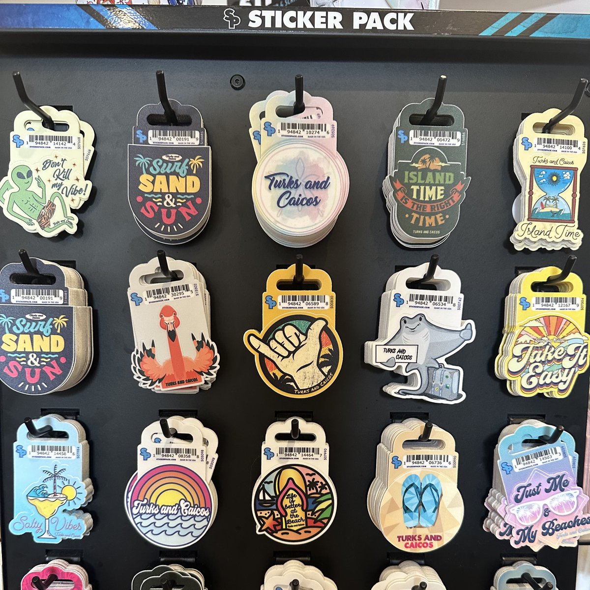 freemangobaby's tweet image. I just wanna buy a souvenir man