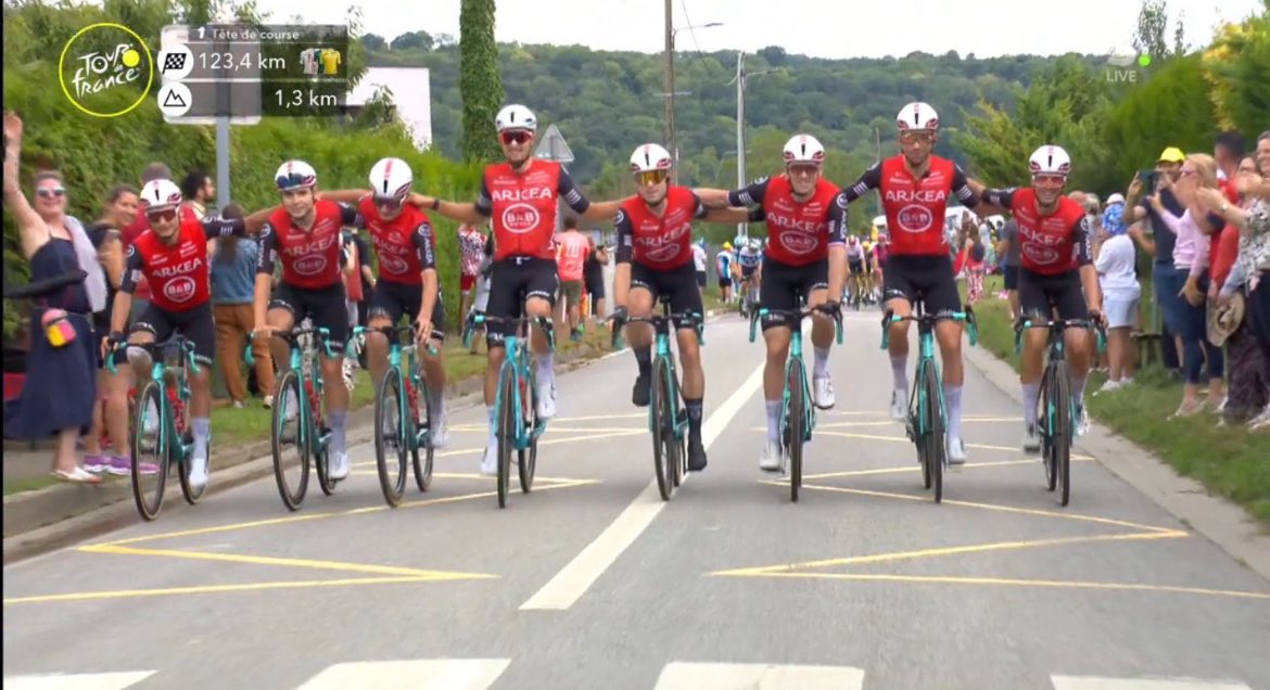 baroud_dhonneur's tweet image. On imagine l’émotion et la fierté de Emmanuel Hubert.
Cette structure doit repartir l’année prochaine ! #TDF2025