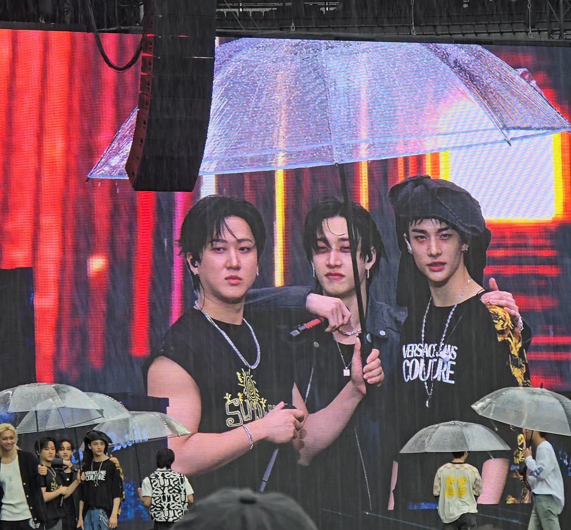 I LOVE THEM 😭

#dominATE_Paris #BangChan #Changbin #Hyunjin