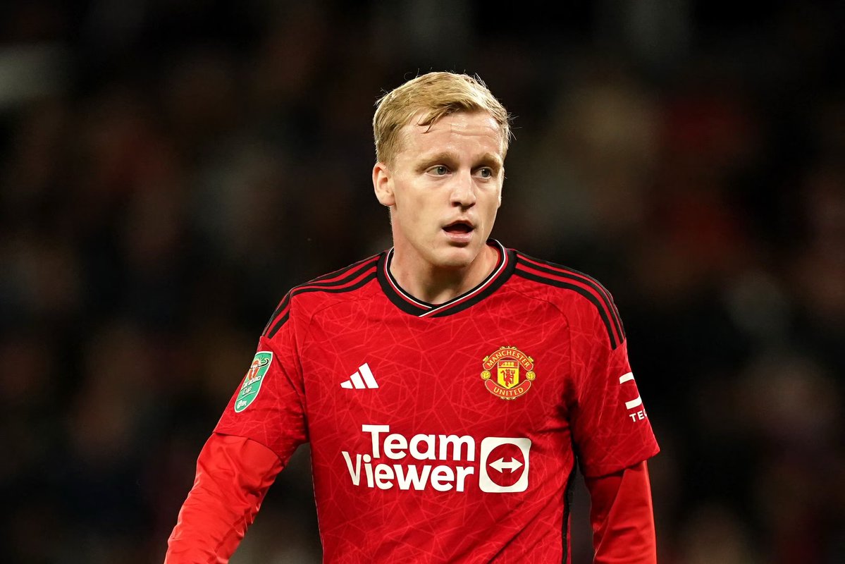 UTD__Max's tweet image. Who is the biggest flop signing post Sir Alex Ferguson?
- Alexis Sanchez 🇨🇱
- Donny Van De Beek 🇳🇱
- Angel Di Maria 🇦🇷
- Radamel Falcao 🇨🇴
Someon else?