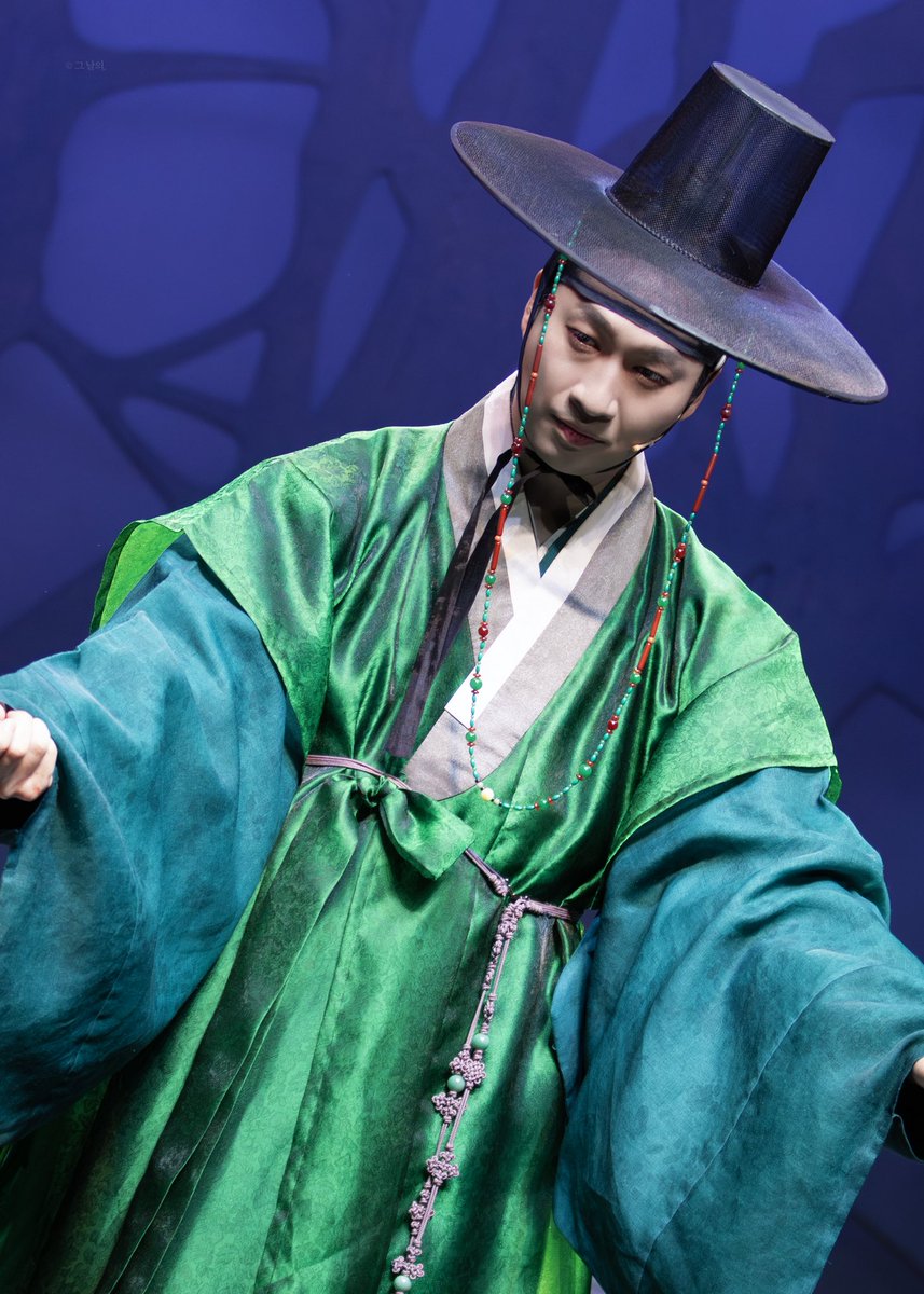 theday_of_pic's tweet image. 250727 낮 뮤지컬 &amp;lt;등등곡&amp;gt; 커튼콜

김영운 #안재영