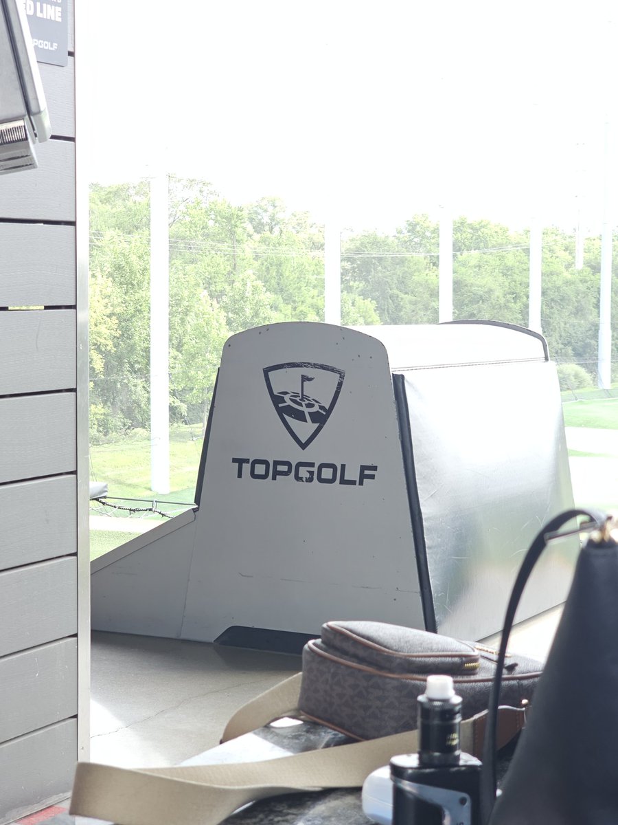 NBeck_97's tweet image. Been doing the golf part for an hour now, when tf do you get the top?