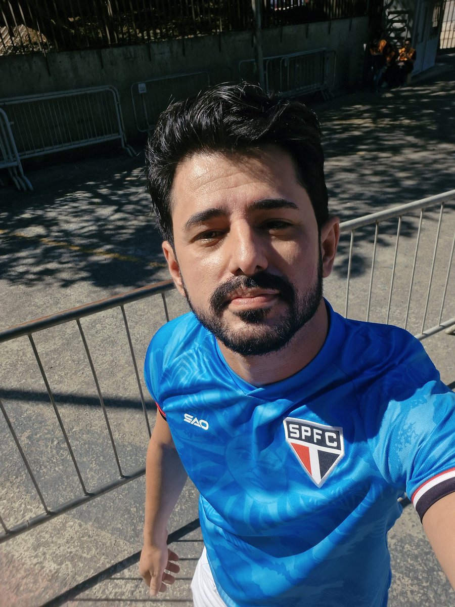 Cheguei aqui no Morumbis para minha primeira experiência em um estádio!