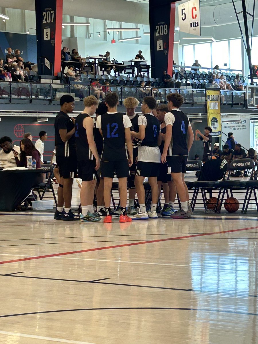 RecruitLook Hoops Kansas (@rl_hoopsks) on Twitter photo 17U <a href="/ChadwickBert26/">Wichita Padres Chadwick Bert 2026</a> playing some quality basketball this morning helping get themselves out to a 7 point lead in the 2nd half
<a href="/Gavin_Chadwick1/">Gavin Chadwick</a> running the show โ
<a href="/David_crane_20/">David crane</a> operating in the mid to low post โ
<a href="/RL_Hoops/">RecruitLook Hoops</a> 17U <a href="/ChadwickBert26/">Wichita Padres Chadwick Bert 2026</a> playing some quality basketball this morning helping get themselves out to a 7 point lead in the 2nd half
<a href="/Gavin_Chadwick1/">Gavin Chadwick</a> running the show โ
<a href="/David_crane_20/">David crane</a> operating in the mid to low post โ
<a href="/RL_Hoops/">RecruitLook Hoops</a>
