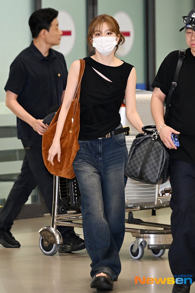 KSGUpdates's tweet image. [PRESS] 250727 ICN Arrival from Shanghai

naver.me/xMn24FOk

#슬기 #SEULGI @RVsmtown