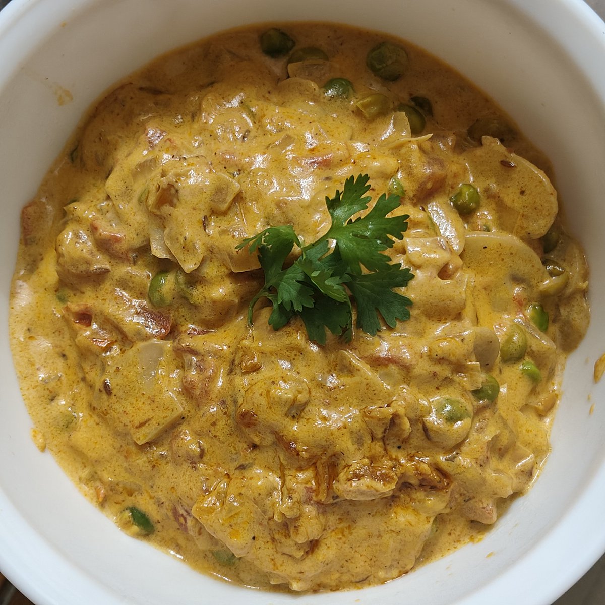 rhtbapat's tweet image. I cooked &quot;Mushroom Mutter Cream&quot; for dinner tonight 🧑‍🍳🍽️

#dinnertime #dinner #vegetarian #foodie #myrecipe #RecipeOfTheDay #mushrooms