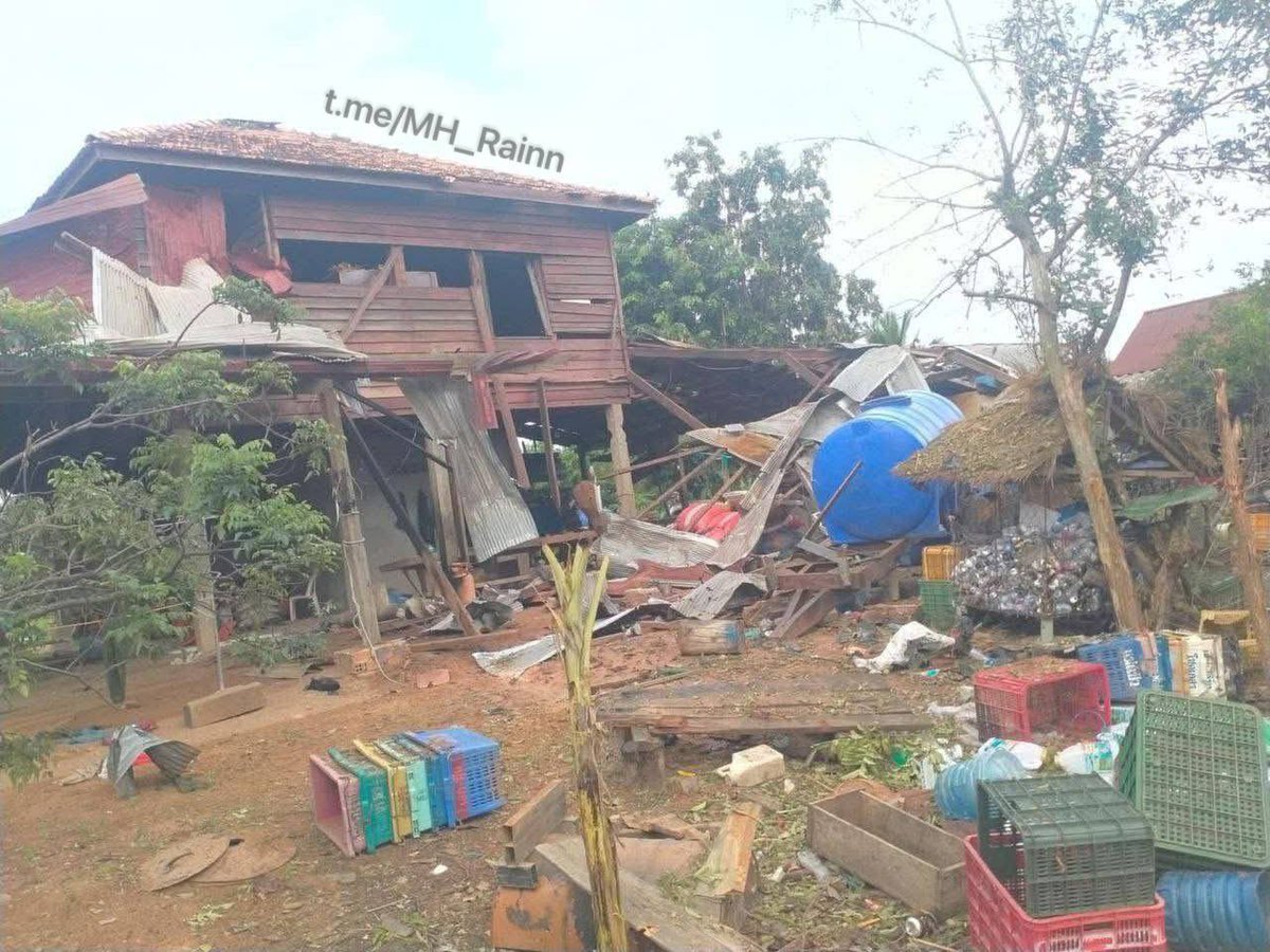 WW3_Monitor's tweet photo. 🇰🇭🇹🇭Thai artillery struck a Cambodian home with multiple rounds of indirect fire

unknown casualties at this time‼️‼️‼️ https://t.co/mz5GGnDQ4v