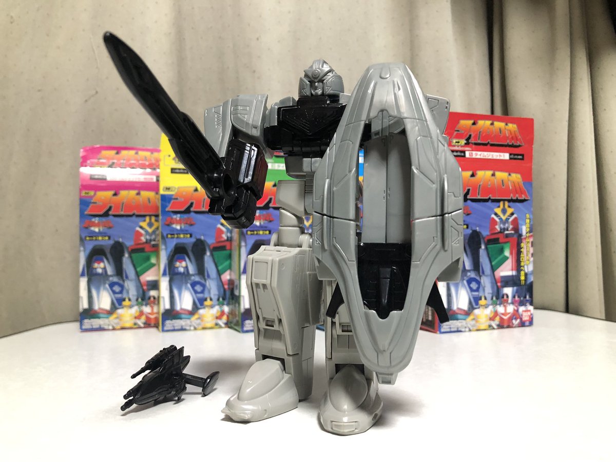 deepwurm's tweet image. 今更ですが、次のSMP戦隊ロボはタイムロボとは!
デカかシンケン辺りかと予想してましたが、かなり意外なリメイクかも。当時品タイムロボも出来は良いけど、合体可能なタイムシャドウ出なかったから、そのリベンジが本命なのかも。
#ミニプラ