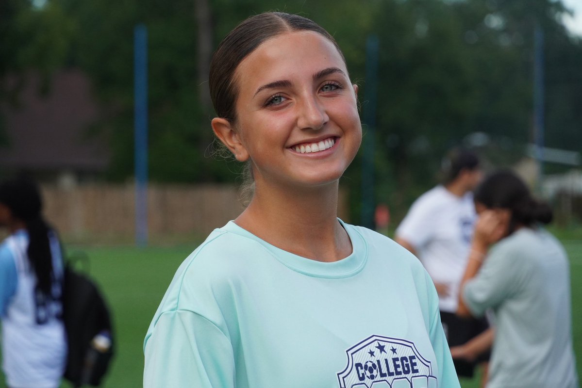CollegeSoccerID's tweet image. Smiles, Part 2 😄📸
Because one round of good vibes just wasn’t enough.
#CollegeSoccerID #HoustonEnergy #PartTwoVibes