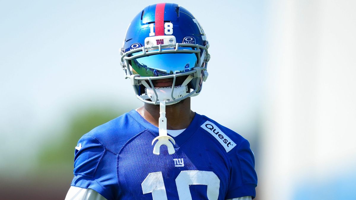 TheGiantsWire's tweet image. See it: New York Giants' Darius Slayton electrifies crowd with one-handed catch giantswire.usatoday.com/story/sports/n…