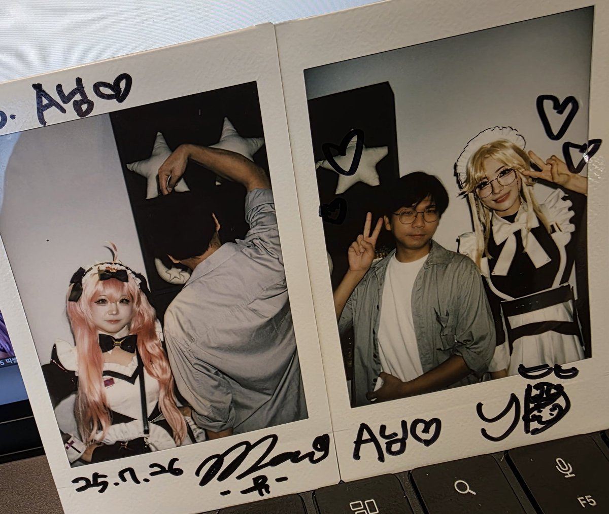 kth6076's tweet image. 알젯 메이드 카페 후기
토요일 11시 타임 일찍 예약하고 갔는데
너무 즐거웠고 재밌었어요!
체키도 열심히 찍었다구
뮤님 👍👍👍
영덕님 👍👍👍