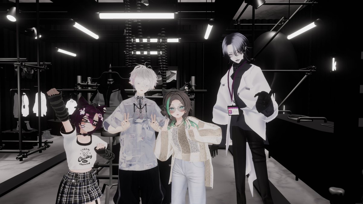 kunhiro0715w's tweet image. 今月のCaratに行ってきました🙌
オーナーさんとお話したり、店内をゆっくり見たりできました😌
洋服のお話もできて、秋服を考え始めようかな🤔
ミチルさんにも会えてよかった☺
#Carat_Vmall #VRChat