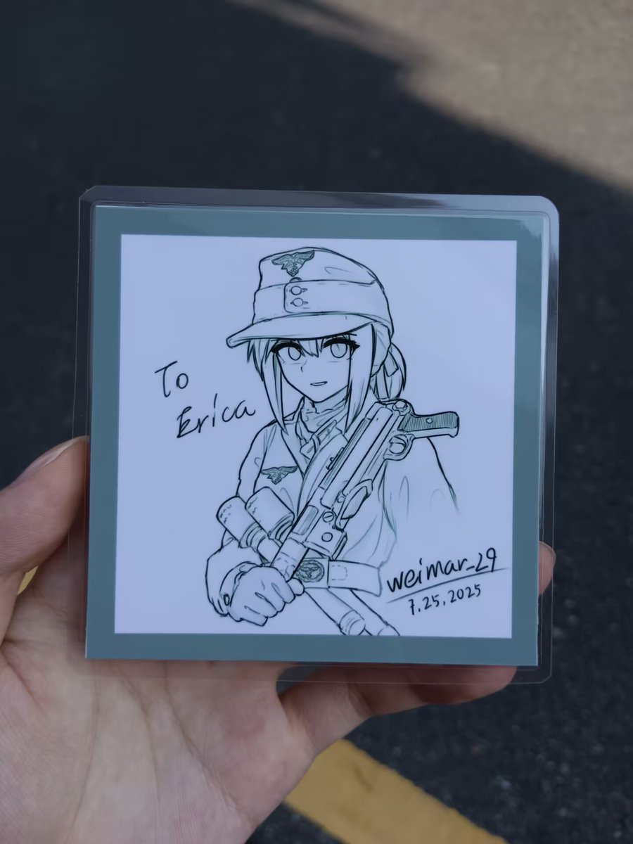 A simple sketch of Gisela prepared for <a href="/Naze1940_Erica/">Erica</a> at HKACG2025 was successfully delivered to him with the efforts of my friend🥰🥰