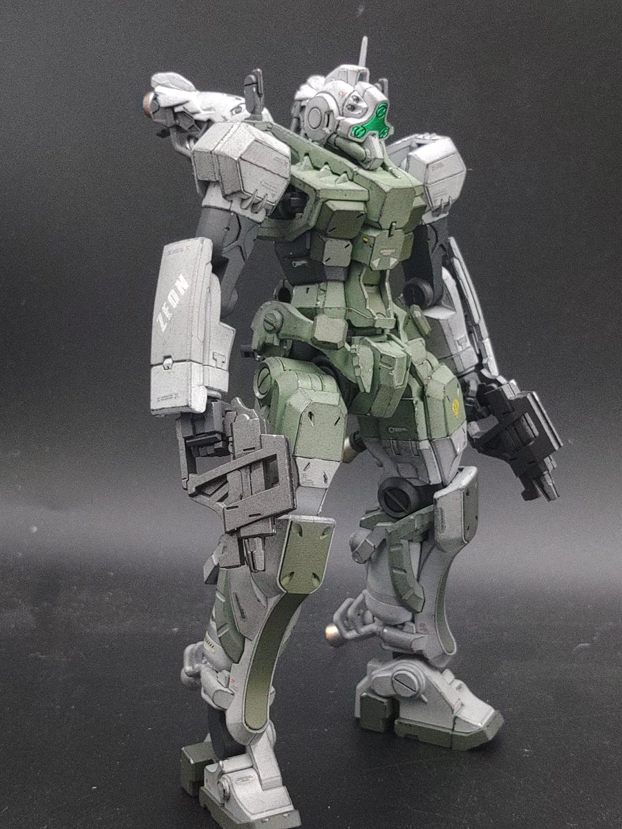 GuP66183008's tweet image. 設定画はグレーがもっと濃いけどこれくらいが好き