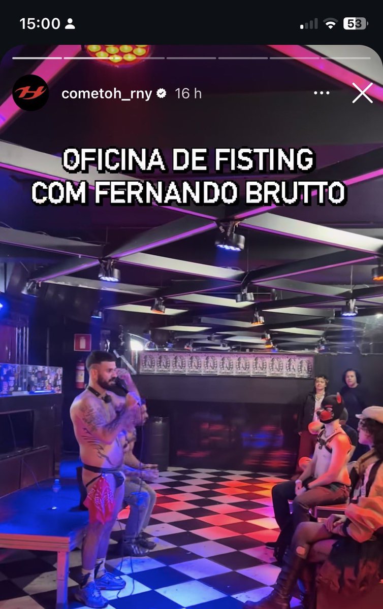 julhovv's tweet image. botei minha regata oversized pra dentro da bermuda e fiquei tão bonitinho !