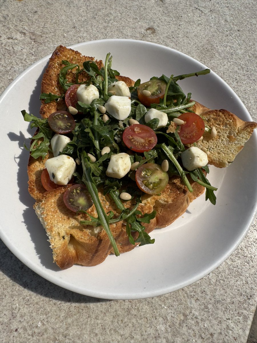 Made a special! Focaccia bruschetta w/ balsamic arugula salad ✨ 
#chef #Cooking