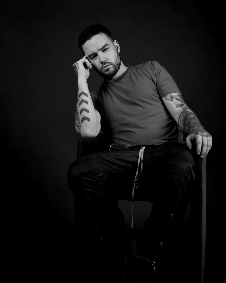 Simona_Hr's tweet image. What really happened in Liam&apos;s room on October 16? Why didn&apos;t the staff call an ambulance? Why did they leave him alone? Why do they keep lying? When will we learn the truth?! @FiscalesGobAr  #JusticeForLiam #JusticeForLiamPayne #ExposeRogerNores #KarinaAndrade #LiamPayneForever