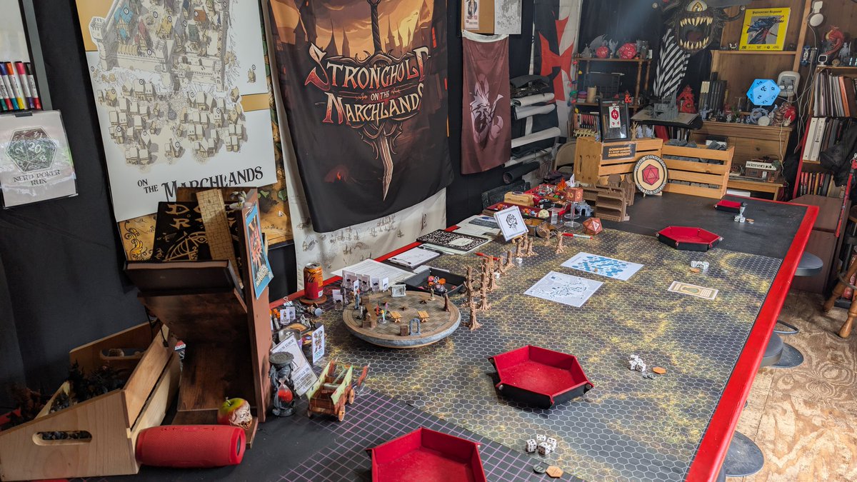 Dra8er's tweet image. SUNDAY FUNDAY
Ready 2 ROLL with my Sunday Crew
Playing our 2nd session of The Horrendous Hounds of Hendenburgh before we launch into a 1 Shot of our old All Dwarven Campaign Scions of Stone - All That Glitters
#TTRPG #NerdShed