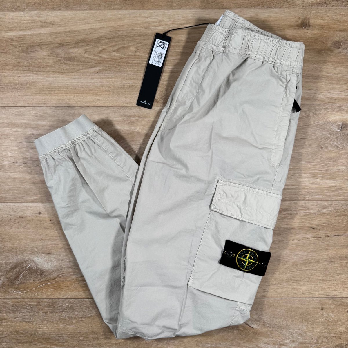 LABELMENSWEAR's tweet image. £175 off cargo pants with code EXTRA10
Buy now 👉🏼 label-menswear.com/products/stone…