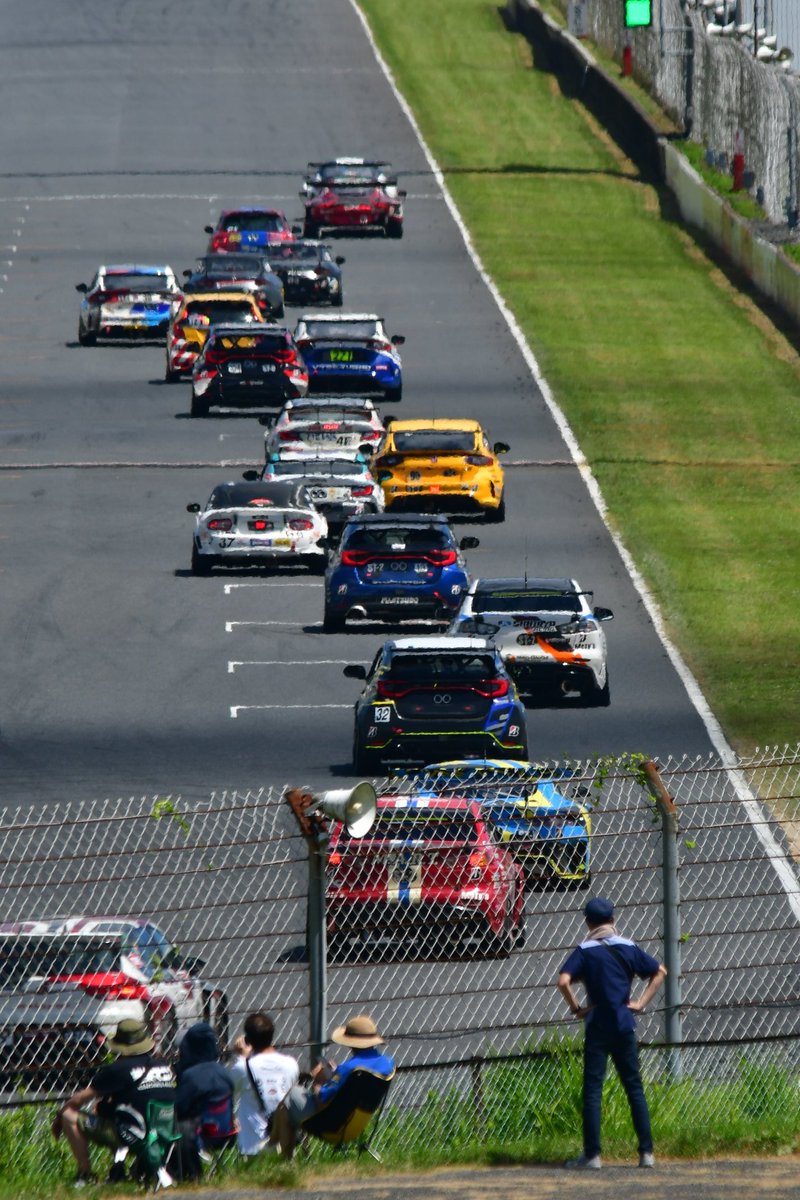 Pp1Zf1's tweet image. 今年初のオートポリスは
「スーパー耐久」
やっぱりモータースポーツ観戦は楽しい(*´ω`*)
久しぶりに一眼レフをガッツリ使いましたわ📸
#スーパー耐久
#オートポリス
#モータースポーツ