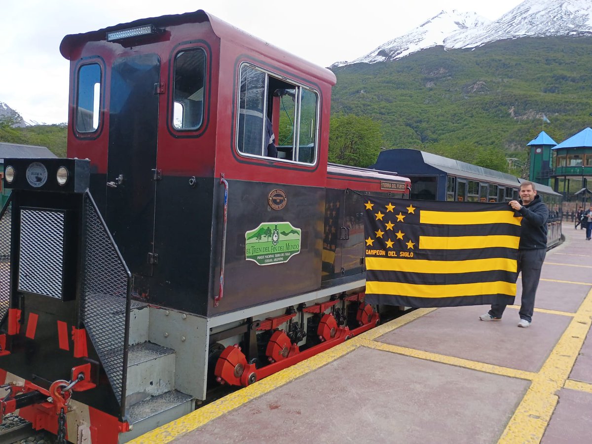 alexandersedres's tweet photo. @OficialCAP @universalassist #ManyasPorElMundo  #Ushuaia #FinDelMundo https://t.co/jnnB4H6VQN