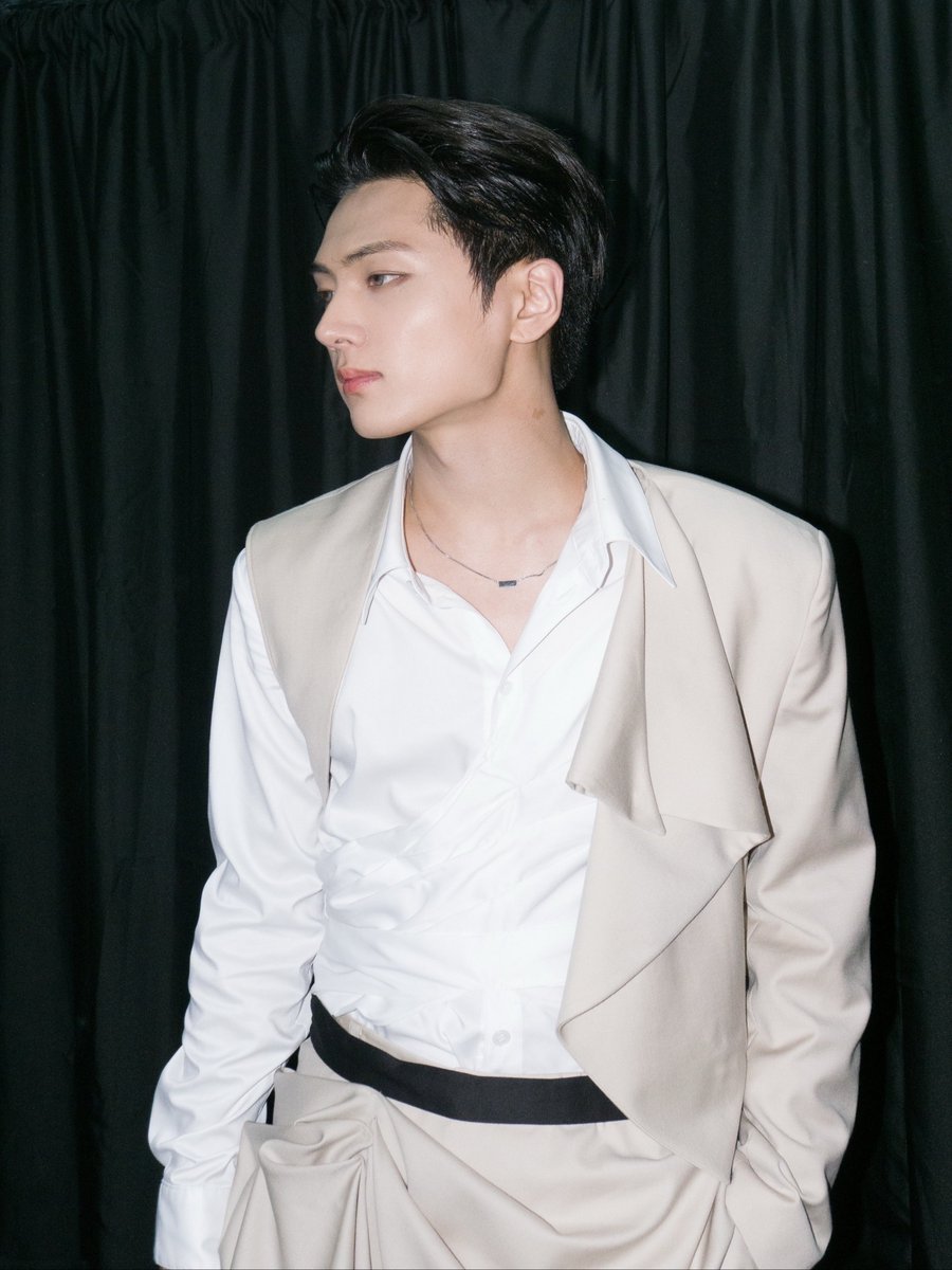 zzongrangdan's tweet image. 이번가요대전썸머도 너무멋졌당 종성이짱 🤎🤍🤎🤍